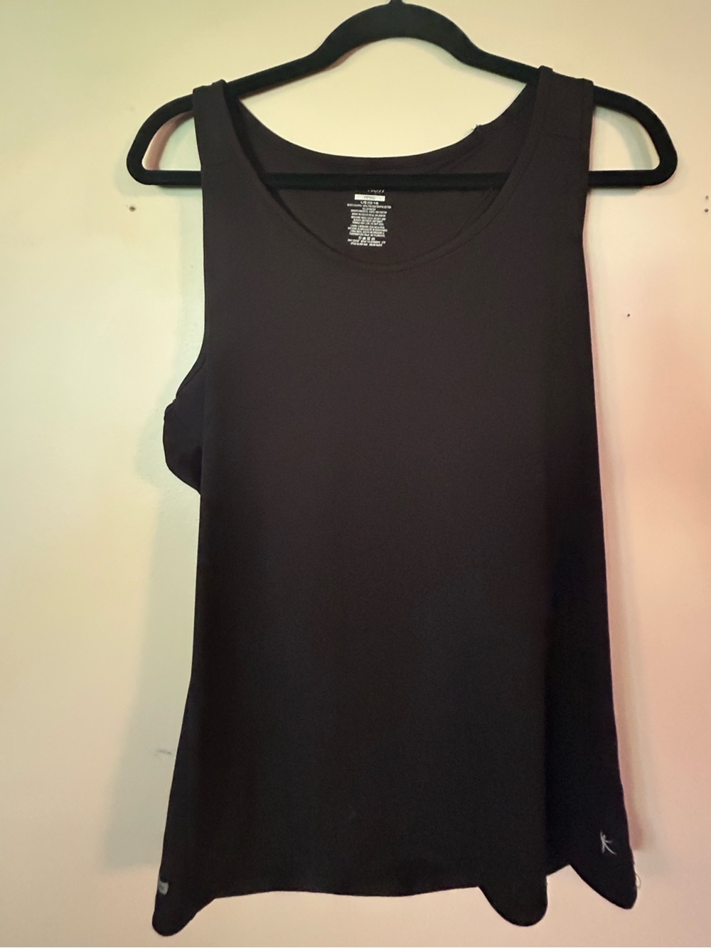 Danskin Now Women’s Large Black Dri-More Racerback Athletic Tank Top
